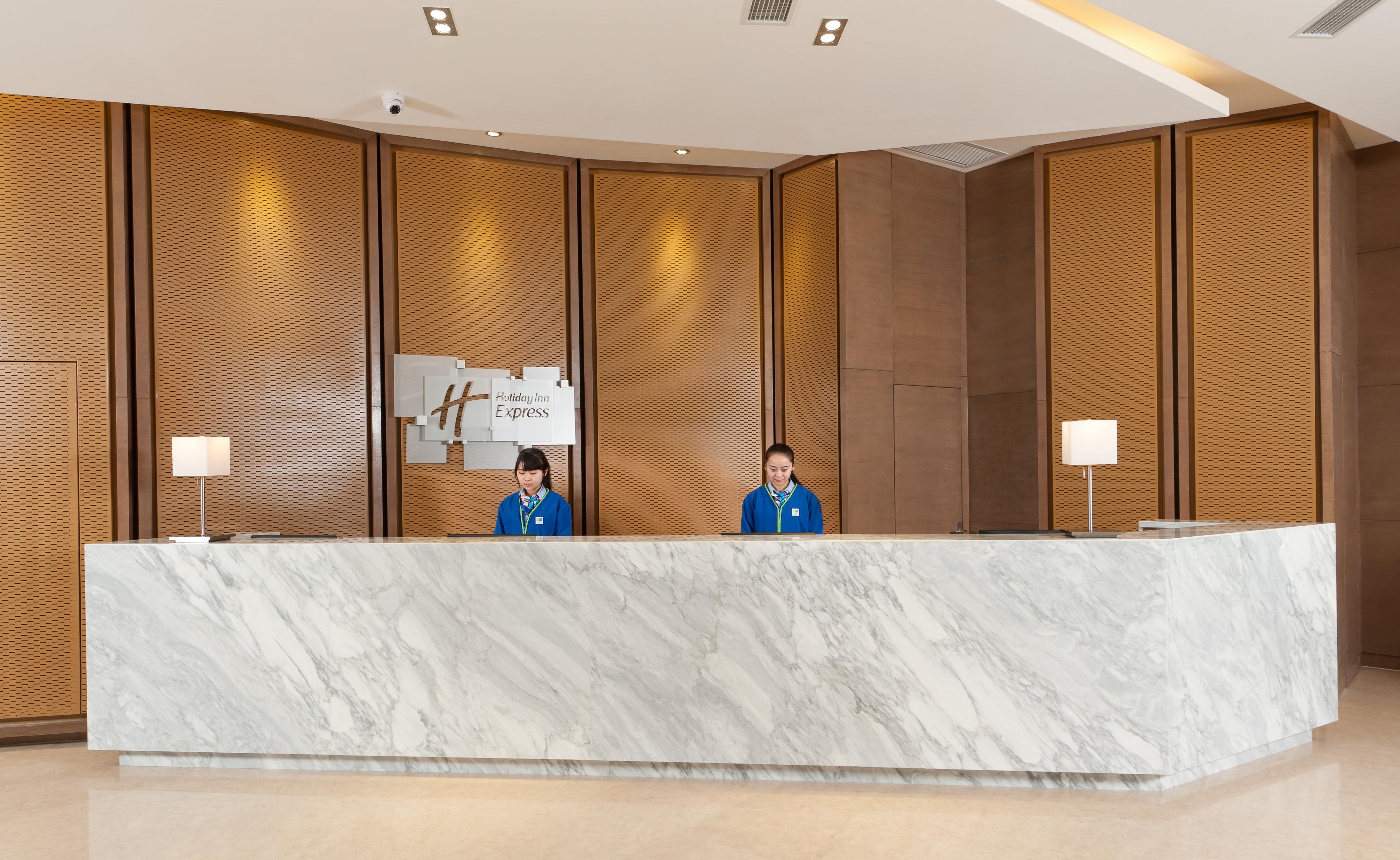 Holiday Inn Express Chengdu West Gate By Ihg Zewnętrze zdjęcie