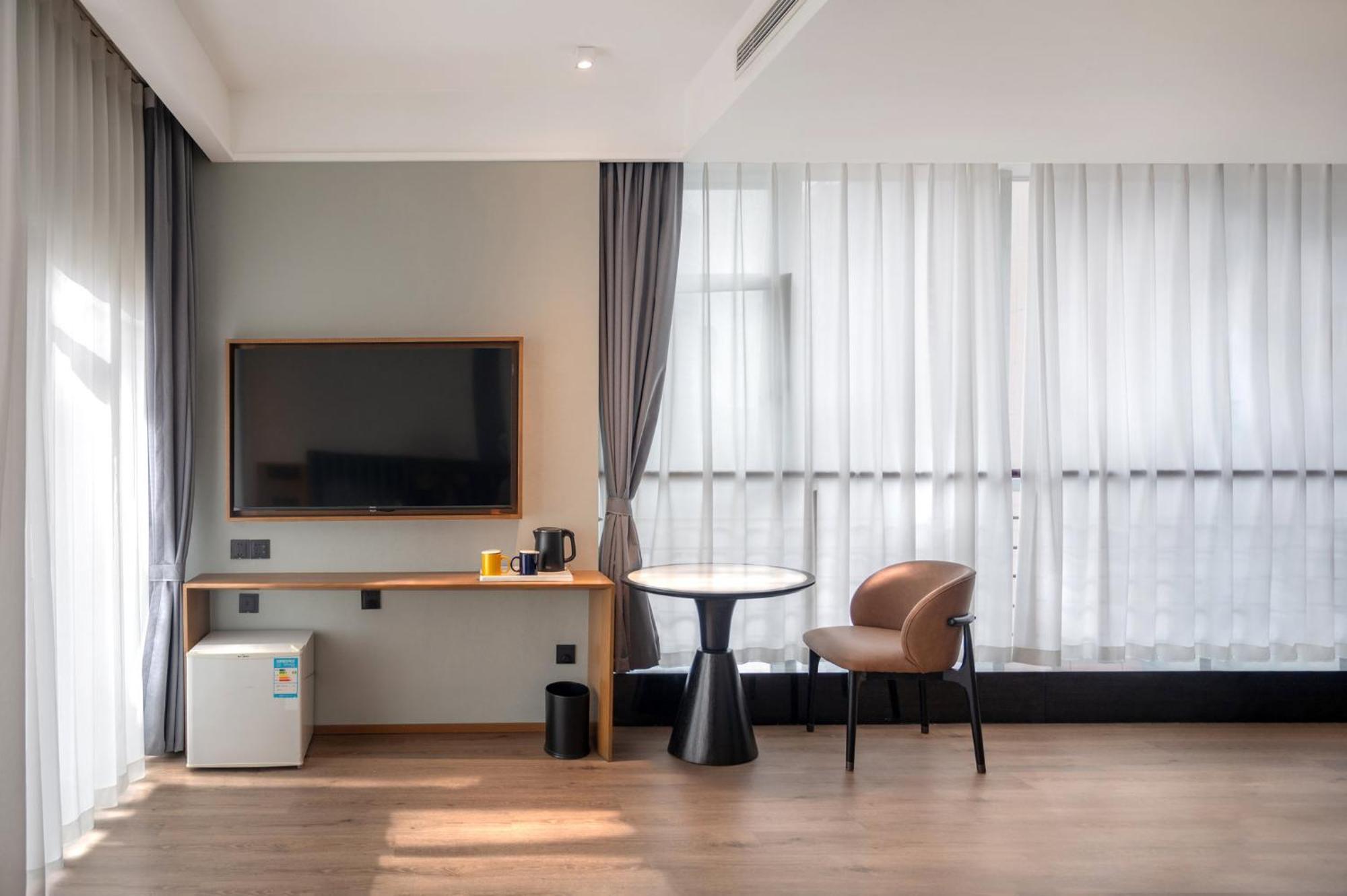 Holiday Inn Express Chengdu West Gate By Ihg Zewnętrze zdjęcie